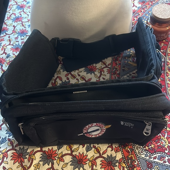 3 for $20 ARTISTS FANNY PACK - Picture 7 of 7